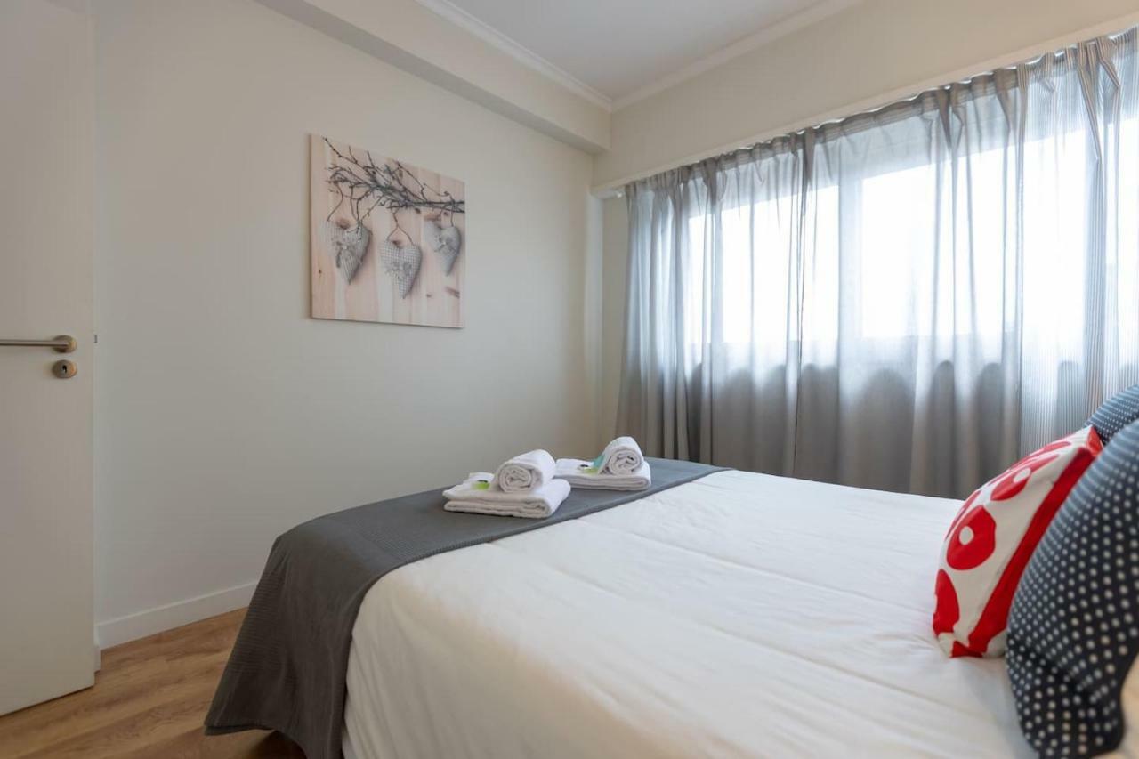 Trindade Sunny Downtown Apartment With Balcony & Ac Porto Exterior foto