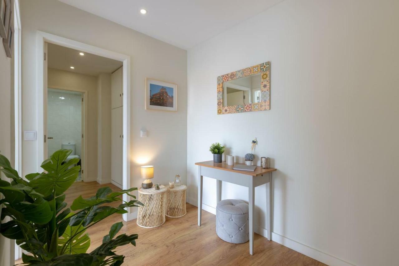 Trindade Sunny Downtown Apartment With Balcony & Ac Porto Exterior foto