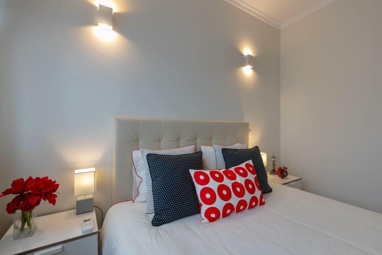 Trindade Sunny Downtown Apartment With Balcony & Ac Porto Exterior foto